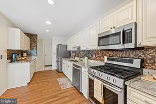 31 Lambourne Rd, Towson, MD 21204 - Photo 8