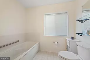 31 Lambourne Rd, Towson, MD 21204 - Photo 28