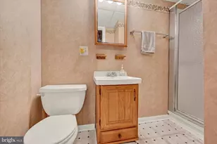 926 Fairmount Ave, Towson, MD 21204 - Photo 18