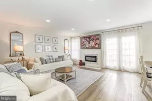 64 River Oaks Cir, Baltimore, MD 21208 - Photo 2