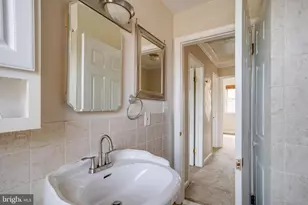 713 Eastshire Dr, Catonsville, MD 21228 - Photo 36