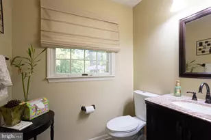2812 Moores Valley Dr, Baltimore, MD 21209 - Photo 20