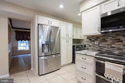 2812 Moores Valley Drive, Baltimore, MD 21209 - Photo 18