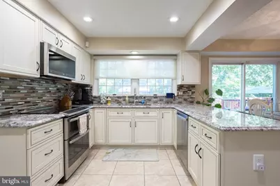2812 Moores Valley Drive, Baltimore, MD 21209 - Photo 16