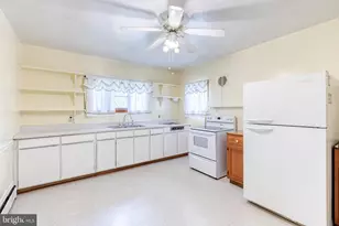 7910 Westmoreland Ave, Parkville, MD 21234 - Photo 12