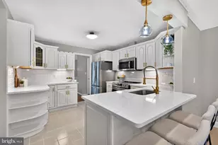 2112 Folkstone Rd, Lutherville Timonium, MD 21093 - Photo 8