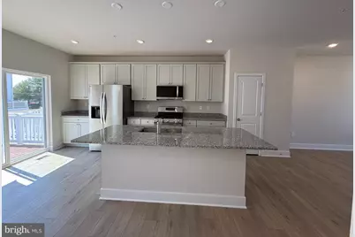7815 Barrensdale Road, Windsor Mill, MD 21244 - Photo 8