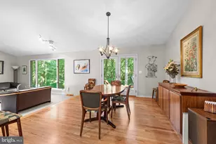 10 Winterberry Ct, Glen Arm, MD 21057 - Photo 8