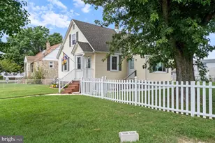 402 Bayside Dr, Baltimore, MD 21222 - Photo 1