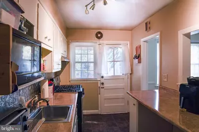 221 Medwick Garth E, Catonsville, MD 21228 - Photo 8