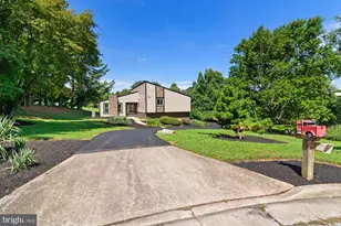 6 Huntmeadow Ct, Owings Mills, MD 21117 - Photo 2
