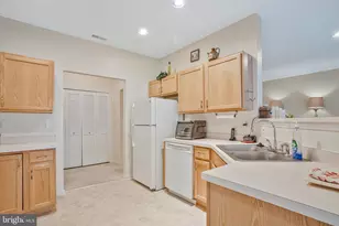 9511 Ashlyn Cir, Owings Mills, MD 21117 - Photo 38
