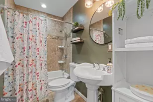 237 3rd Ave, Baltimore, MD 21227 - Photo 18