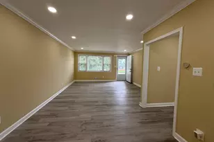 6909 Digby Rd, Gwynn Oak, MD 21207 - Photo 8