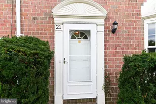 21 Six Notches Ct, Catonsville, MD 21228 - Photo 2