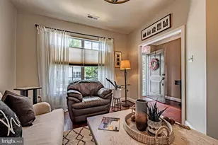 20 Meridian Ln, Towson, MD 21286 - Photo 6