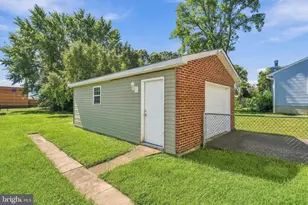 115 Riverside Rd, Baltimore, MD 21221 - Photo 32