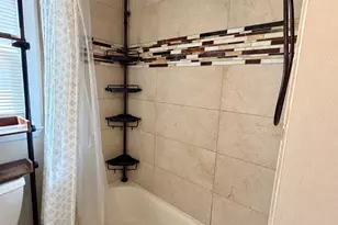 1033 Circle Dr, Halethorpe, MD 21227 - Photo 18
