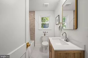 210 4th Ave, Baltimore, MD 21227 - Photo 22