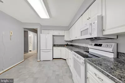 13 Pipe Hill Court #B, Baltimore, MD 21209 - Photo 8