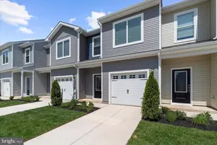 8133 Bartholomew Ct, Baltimore, MD 21206 - Photo 2