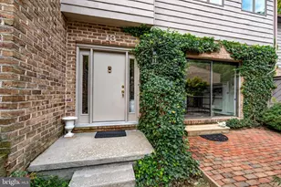 13 Hampshire Woods Ct, Towson, MD 21204 - Photo 1