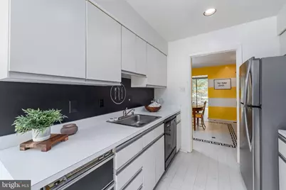 13 Hampshire Woods Court, Towson, MD 21204 - Photo 6