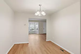 7203 Rutherford Green Cir, Windsor Mill, MD 21244 - Photo 10