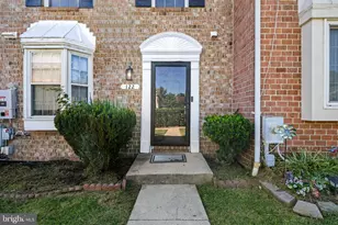 122 Courtland Woods Cir, Pikesville, MD 21208 - Photo 2