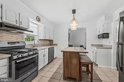 5611 Oakland Road, Baltimore, MD 21227 - Photo 2