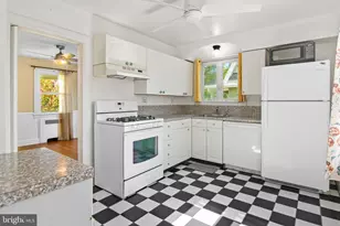 4211 Kensington Rd, Baltimore, MD 21229 - Photo 14