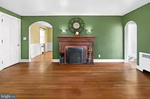 4211 Kensington Rd, Baltimore, MD 21229 - Photo 8