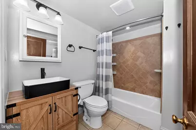 2021 Holly Neck, Baltimore, MD 21221 - Photo 4
