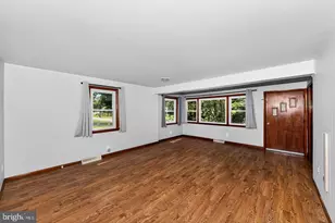 2021 Holly Neck, Baltimore, MD 21221 - Photo 6