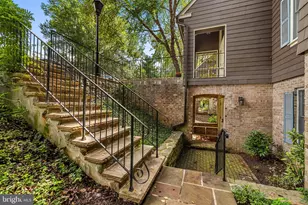 15 Devon Hill Rd, Baltimore, MD 21210 - Photo 2