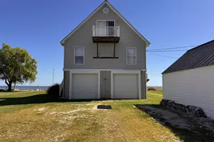 9011 Chesapeake Ave, Sparrows Point, MD 21219 - Photo 16
