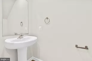 8108 Bartholomew Ct, Baltimore, MD 21206 - Photo 28