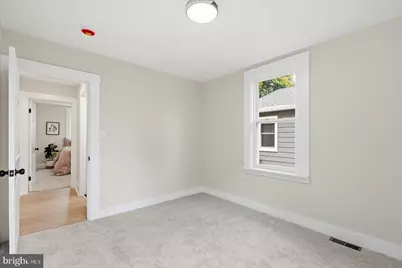 1 Glenwood Avenue, Baltimore, MD 21228 - Photo 24