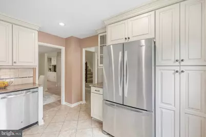 26 Inverin Circle, Lutherville Timonium, MD 21093 - Photo 4