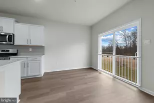 8126 Cypress Pt Dr, Rosedale, MD 21237 - Photo 12