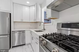 9 N Hilltop Rd, Catonsville, MD 21228 - Photo 14