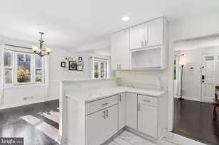 9 N Hilltop Rd, Catonsville, MD 21228 - Photo 16