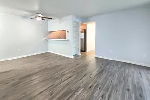 2 Cloverwood Ct, Essex, MD 21221 - Photo 6