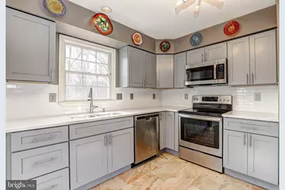 2733 Quarry Heights Way, Baltimore, MD 21209 - Photo 16