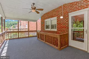 943 Circle Dr, Baltimore, MD 21227 - Photo 2