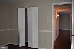 8 Banyan Wood Ct, Essex, MD 21221 - Photo 12