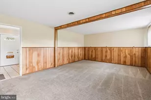 1111 Raven Dr, Baltimore, MD 21227 - Photo 10
