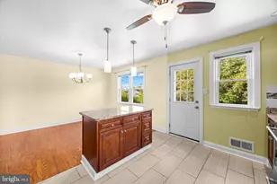 8212 Evergreen Dr, Baltimore, MD 21234 - Photo 12