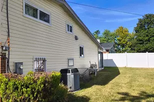 7414 Kalton Ct, Baltimore, MD 21208 - Photo 2