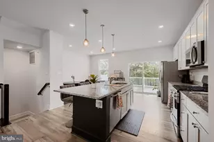 7853 Bluelick Run Rd, Baltimore, MD 21244 - Photo 6